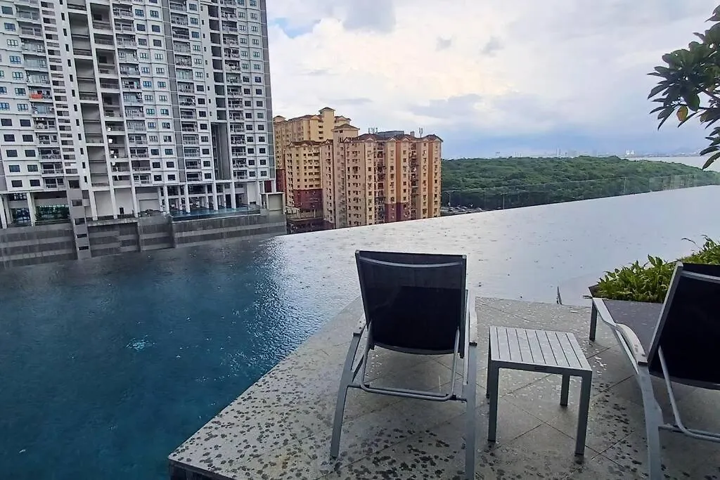 Stylish Urban Suite Penang - With Infinite Pool 日落洞 马来西亚