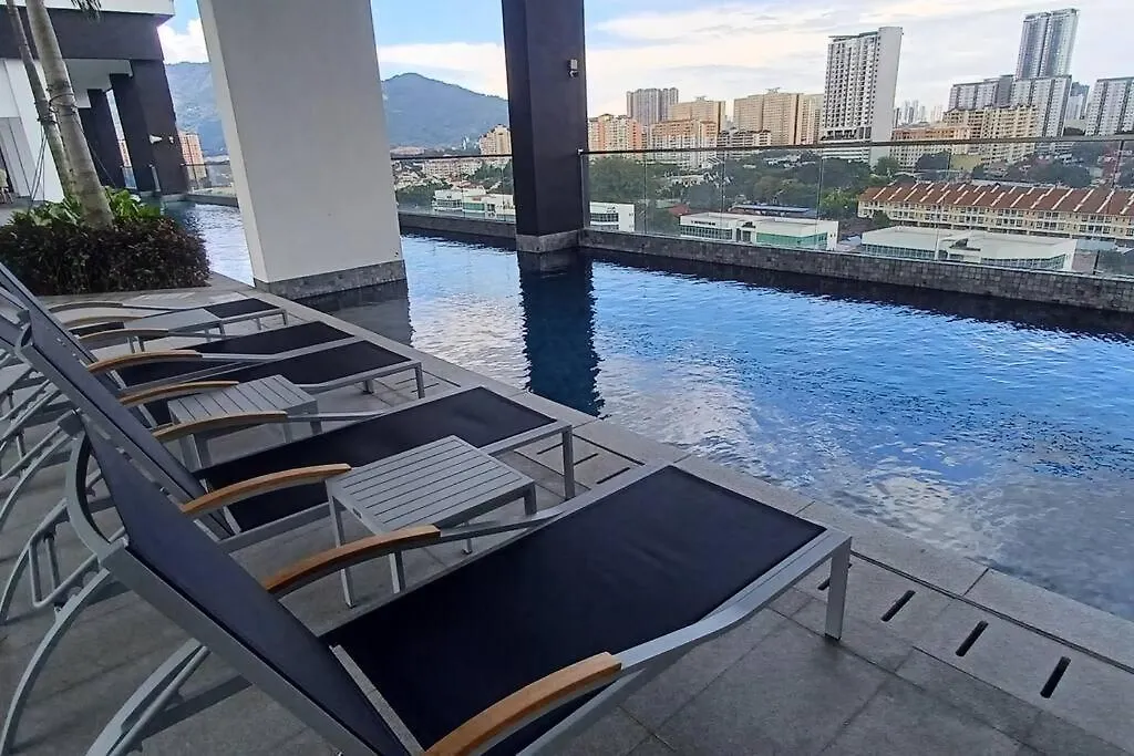 公寓 Stylish Urban Suite Penang - With Infinite Pool 日落洞