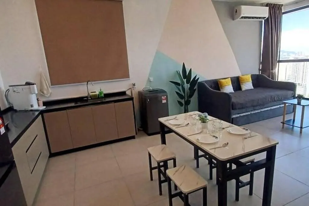Stylish Urban Suite Penang - With Infinite Pool 日落洞 0*,