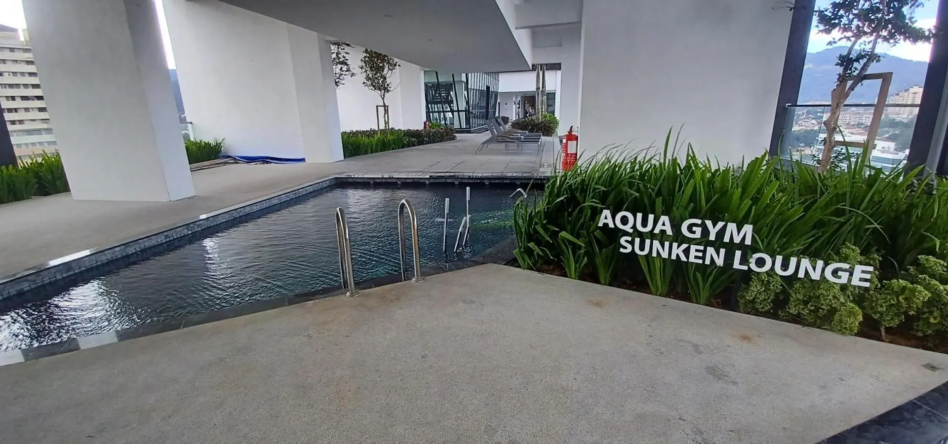 Stylish Urban Suite Penang - With Infinite Pool 日落洞 0*,
