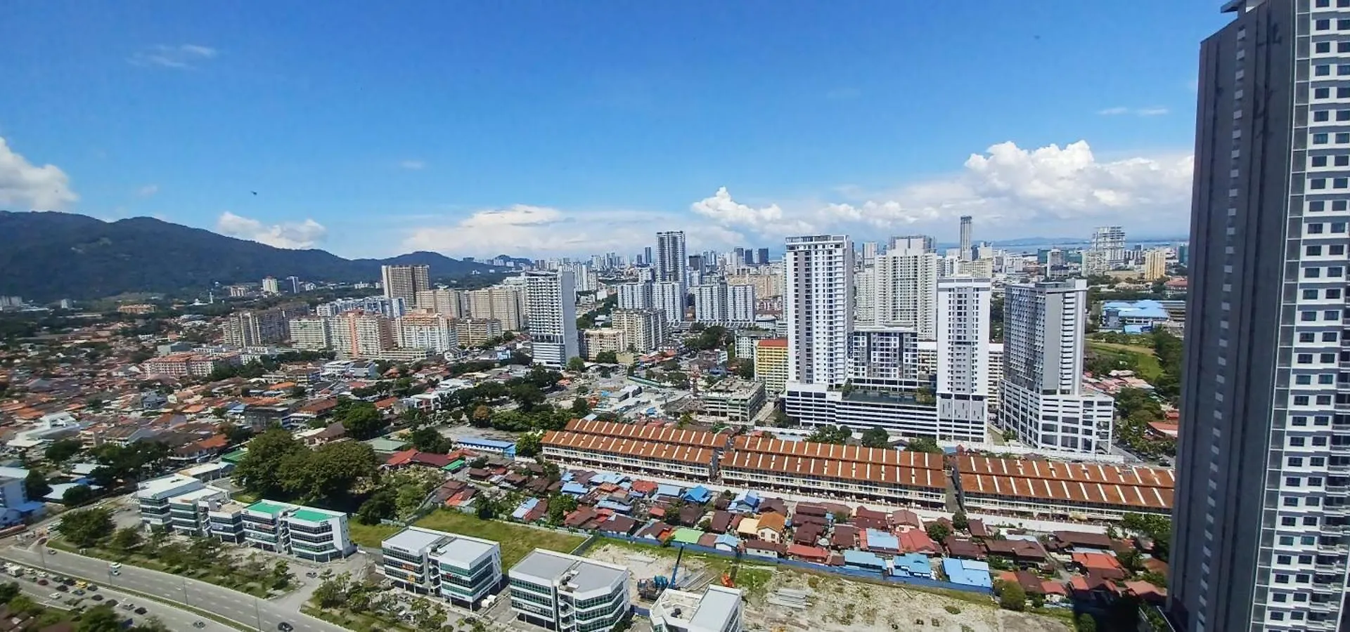 Stylish Urban Suite Penang - With Infinite Pool 日落洞