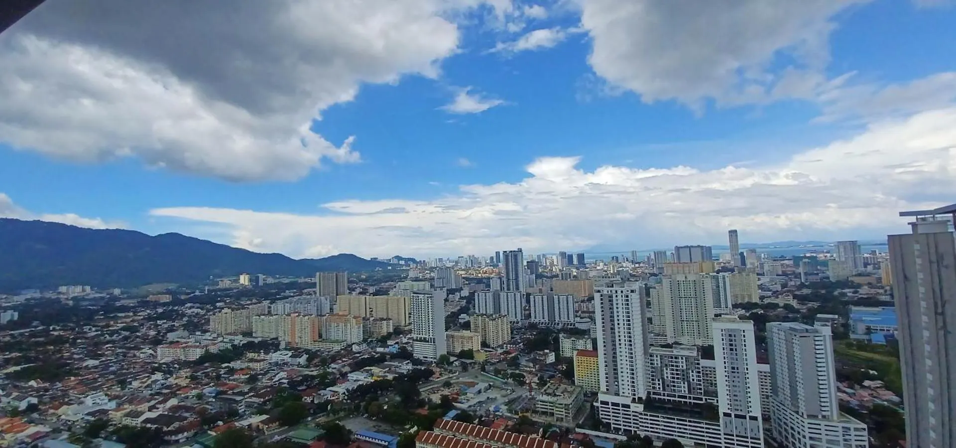 Stylish Urban Suite Penang - With Infinite Pool 日落洞 0*,