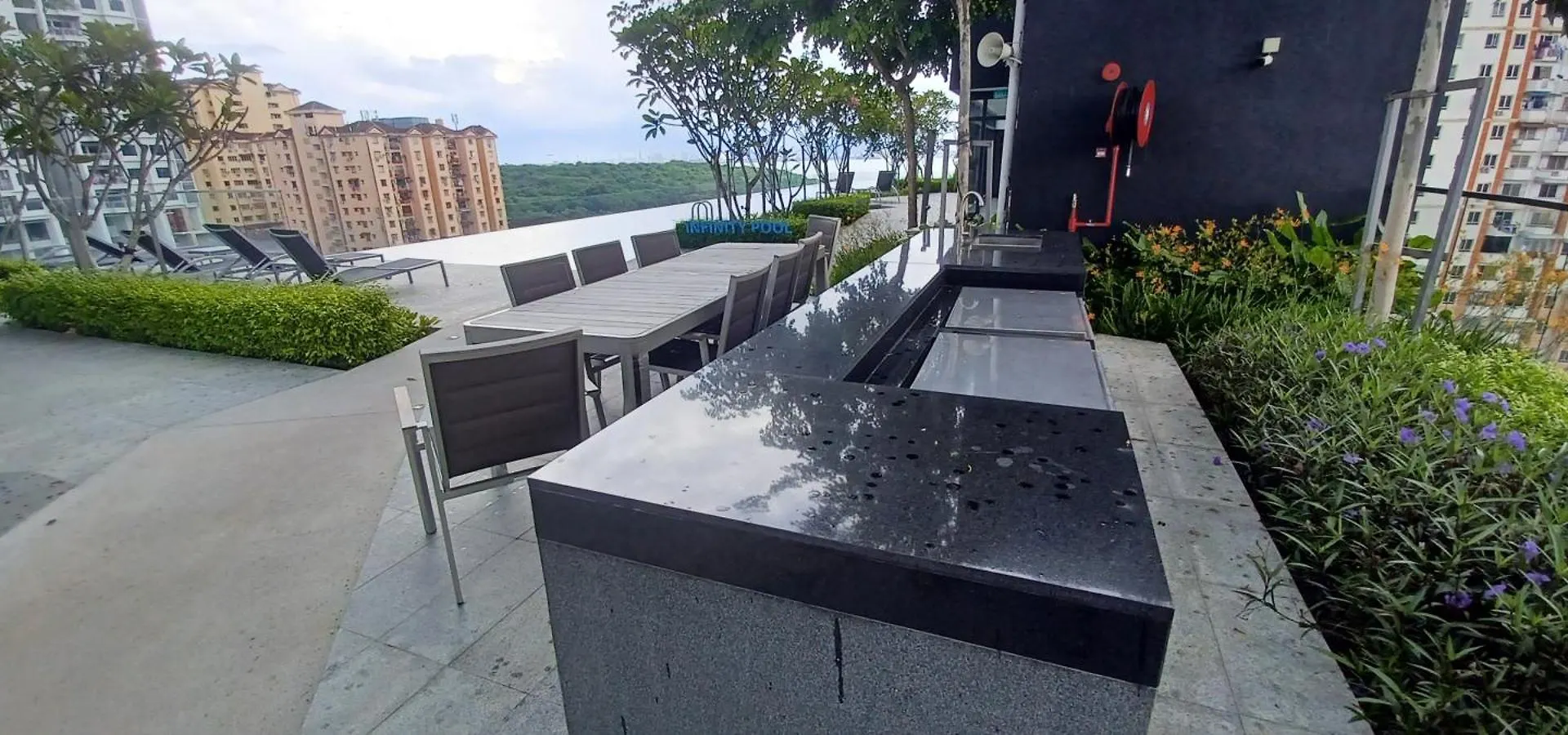 Stylish Urban Suite Penang - With Infinite Pool 日落洞 公寓
