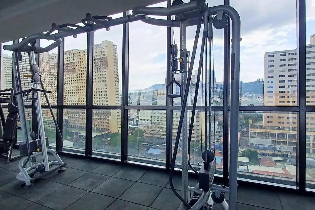 Stylish Urban Suite Penang - With Infinite Pool Jelutong 0*,