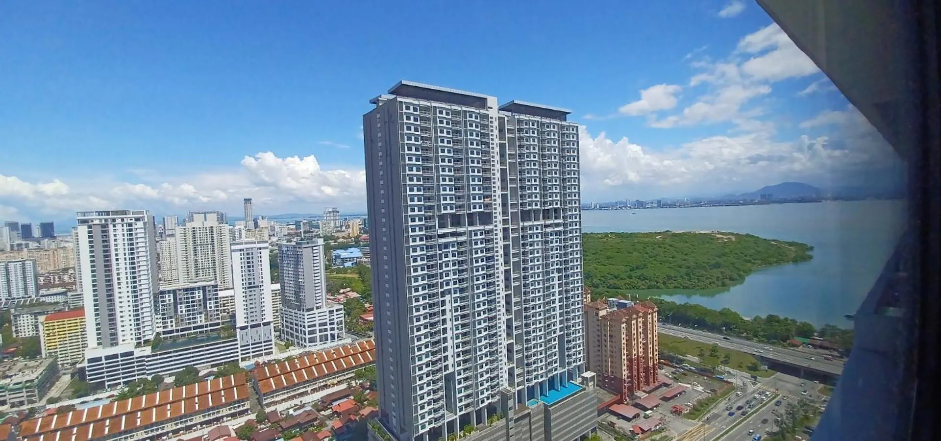 Stylish Urban Suite Penang - With Infinite Pool Jelutong