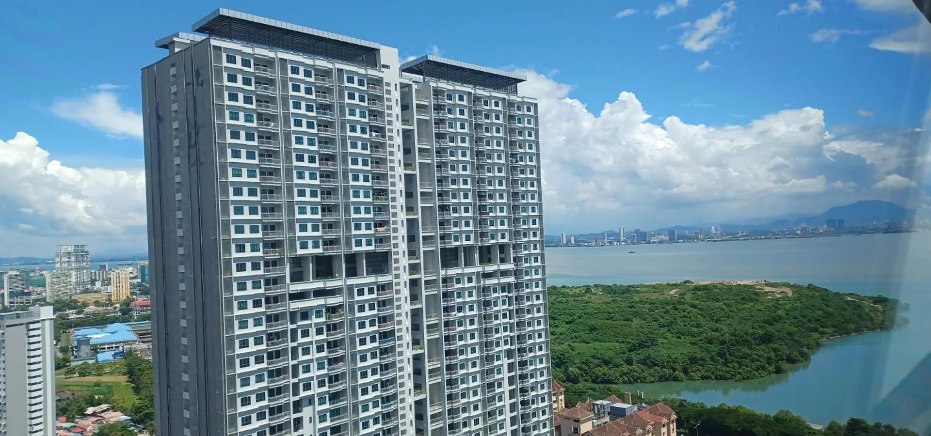 Apartment Stylish Urban Suite Penang - With Infinite Pool Jelutong Malaysia